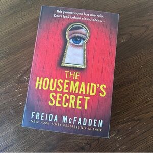 The Housemaid's Secret by Freida McFadden Paperback Book